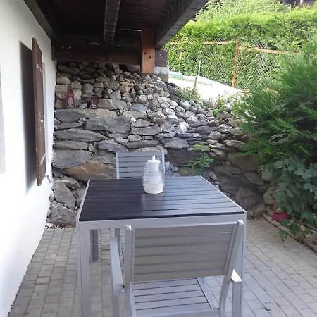 Mollens Chalet Apartment