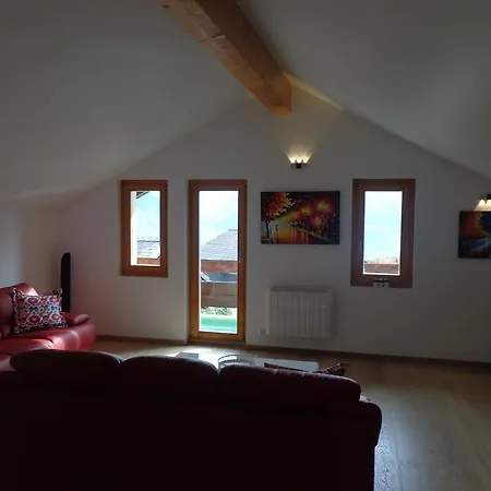 Mollens Chalet Apartment *