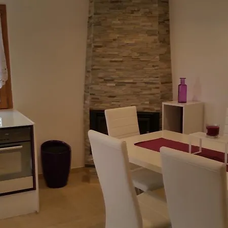 Mollens Chalet Apartment *
