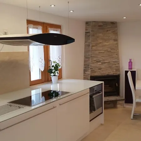 Mollens Chalet Apartment